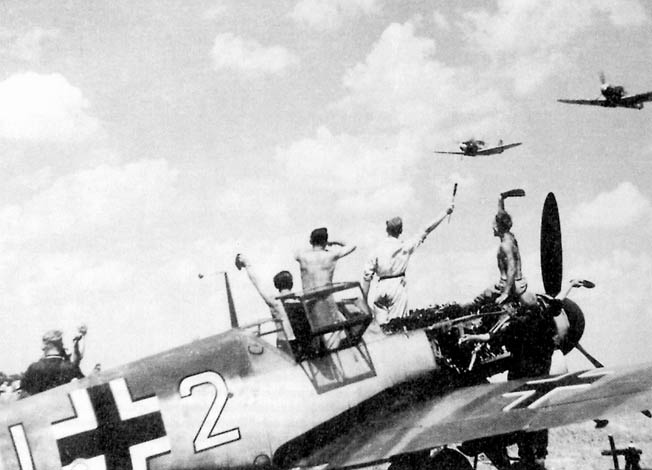 As the Wermacht tightened the ring around Sevastopol in 1942, German and Soviet fighter aces blazed away at one another day after day.