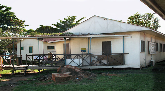 Formerly the 9th Army Field Hospital, this clinic building located on the campus of the National Referral Hospital (NRH) at Honiara is a relic of the American occupation. Most of the hospital was built in 1950 with funding from the Republic of China, Taiwan. 