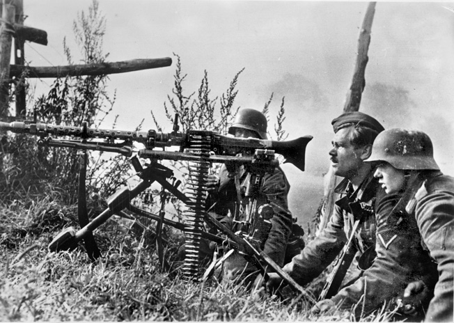 Engler served with an MG-34 machine-gun team like this one, shown in action near Orel, Russia, early 1942. 