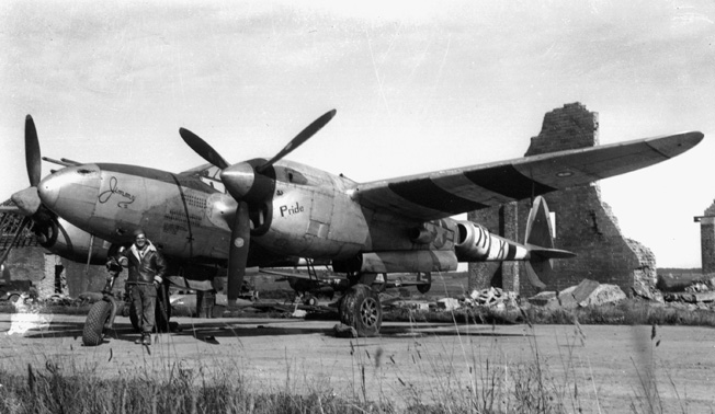 Seen at A-45 airfield, Lonray, France, in September 1944, this P-38J belongs to the 485th Fighter Squadron, a sister squadron of Kunkle’s 401st. Both belonged to the 370th Fighter Group. The serial is not visible, but 7F+K wears the name “Jimmy II” on the nose, numerous mission markers, and the word “pride” on the port engine nacelle.