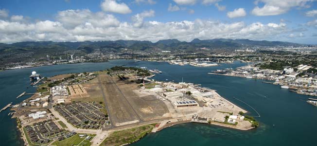The undisputed gem of Battlefield O'ahu is the USS Arizona Memorial, but there are many other sites worth visiting in the same area.
