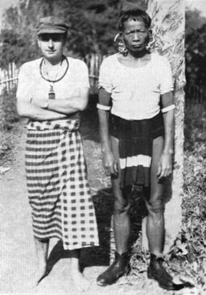 Author Tom Harrisson posed with an indigenous Kelabit tribesman on the Japanese-held island of Borneo in 1944. 