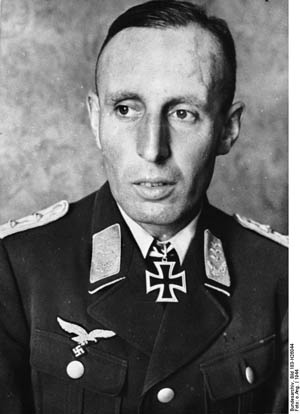 Major von der Heydte, commander of FJR 6. 