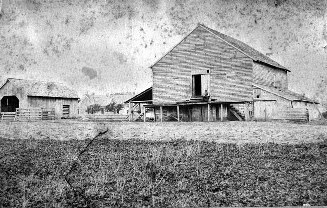 The cotton gin on the Carter farm was an easily glimpsed landmark for Confederate attackers. It was not so easily taken.